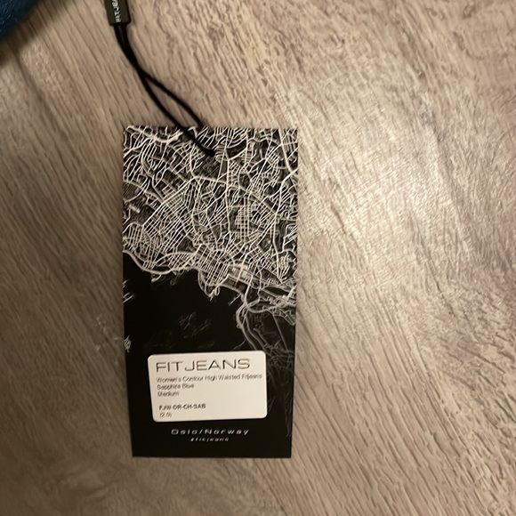 Jeans - Picture 3 of 4